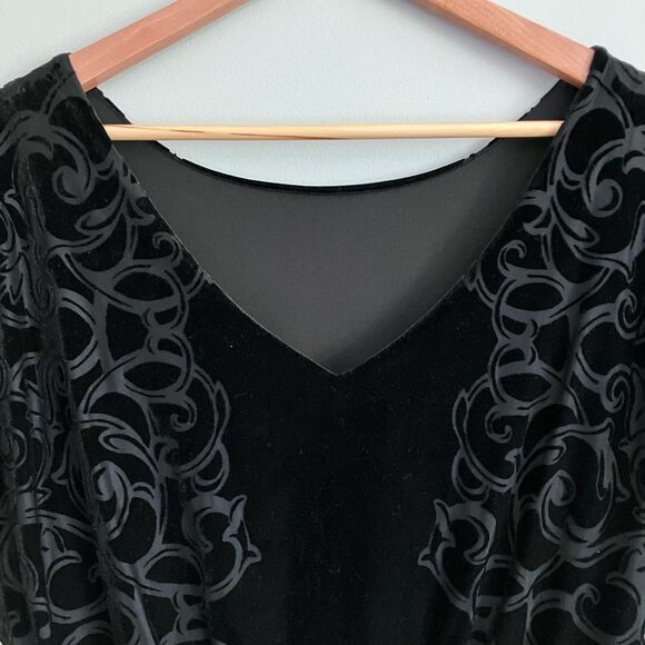 WHITE HOUSE BLACK MARKET Black Velvety Dolman Sleeve Holiday Cocktail Dress S - Picture 5 of 12